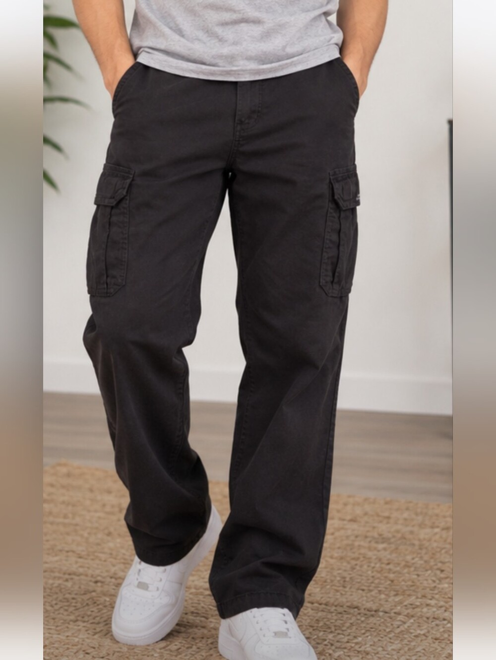 Wrangler Men’s Relaxed Fit Cargo Pants 42x30 Black Stretch Utility Workwear